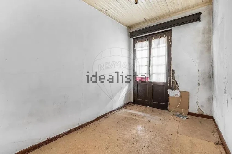 Prédio para Venda em Oliveira, São Paio e São Sebastião Foto 12