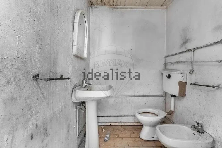 Prédio para Venda em Oliveira, São Paio e São Sebastião Foto 14