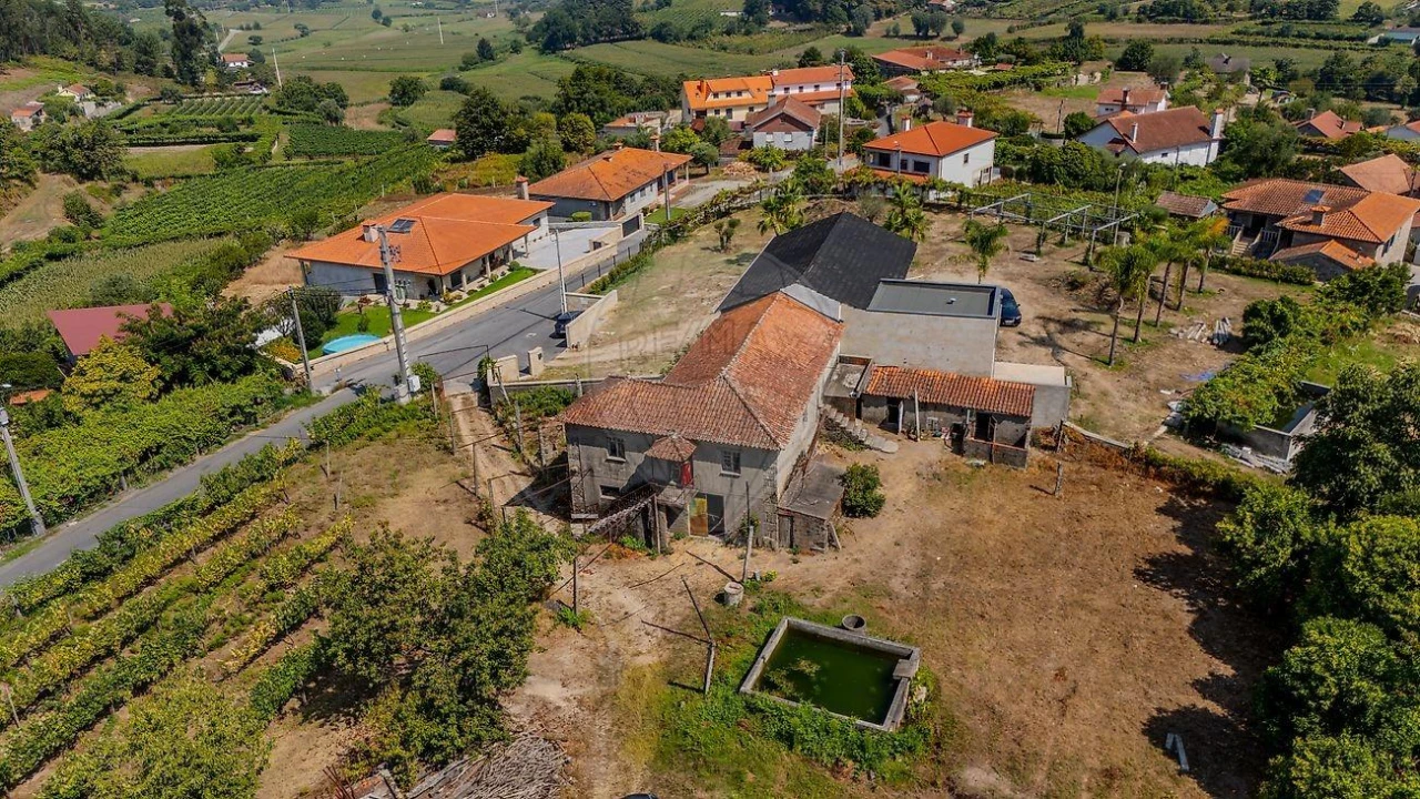 Moradia T4 para Venda em Calheiros Foto 11