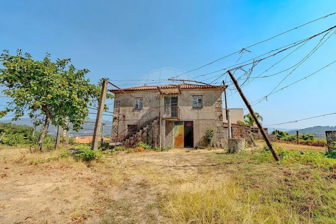 Moradia T4 para Venda em Calheiros Foto 31