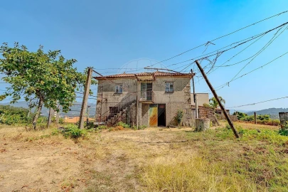 Moradia T4 para Venda em Calheiros