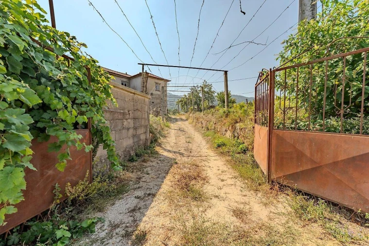 Moradia T4 para Venda em Calheiros Foto 27