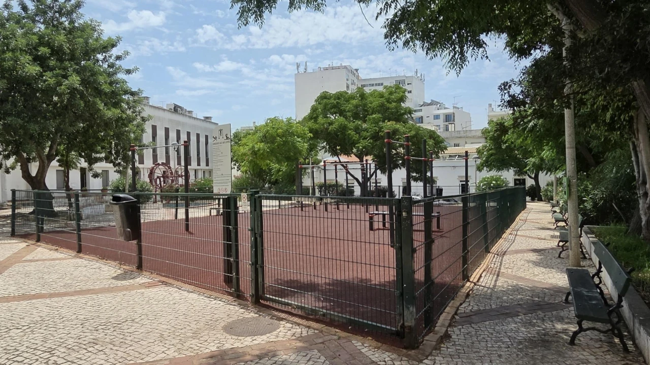 Negócio para Venda em Faro (Sé e São Pedro) Foto 9