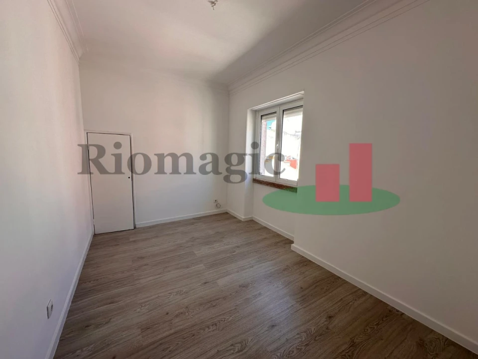 Apartamento T1 para Venda em São Vicente Foto 8