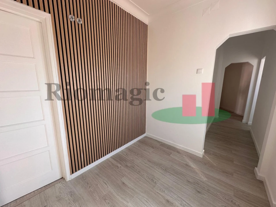 Apartamento T1 para Venda em São Vicente Foto 6