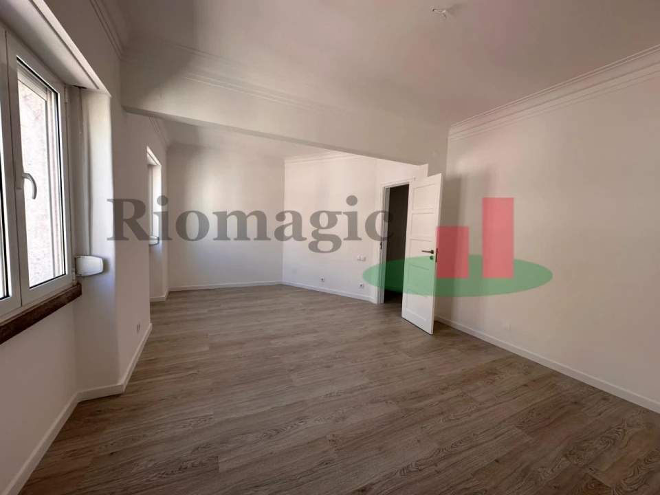 Apartamento T1 para Venda em São Vicente Foto 14