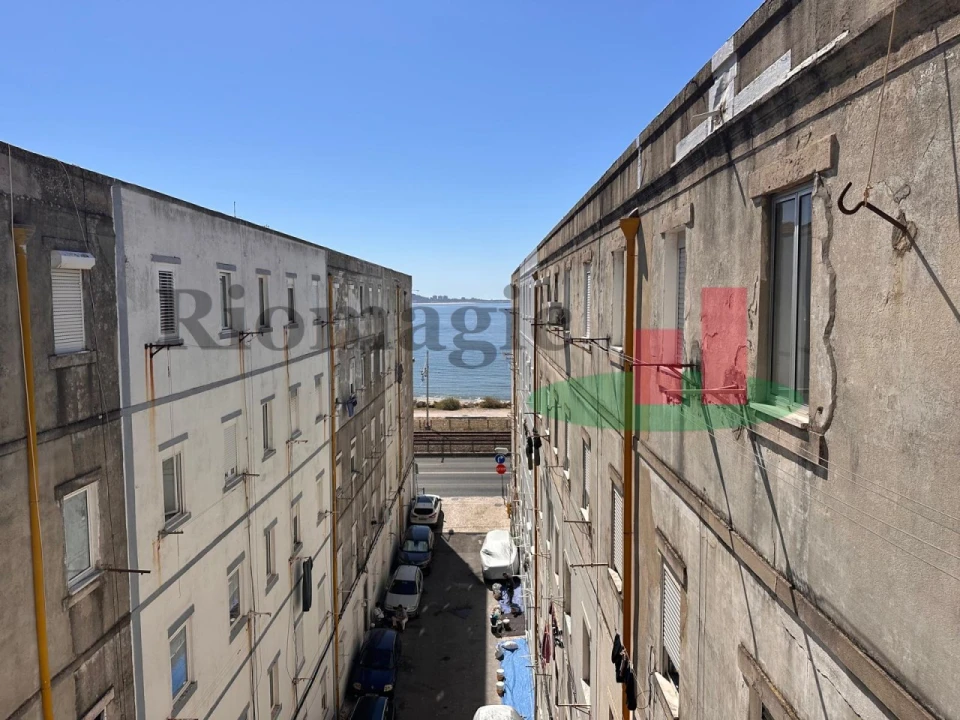 Apartamento T2 para Venda em Algés, Linda-A-Velha e Cruz Quebrada-Dafundo Foto 17