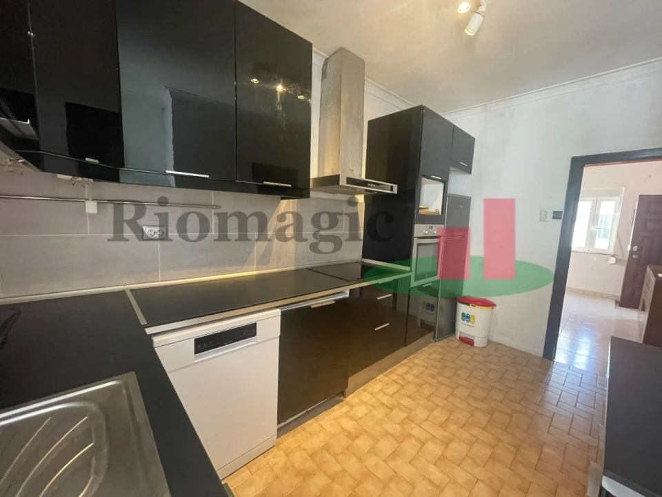 Apartamento T2 para Venda em Algés, Linda-A-Velha e Cruz Quebrada-Dafundo Foto 8