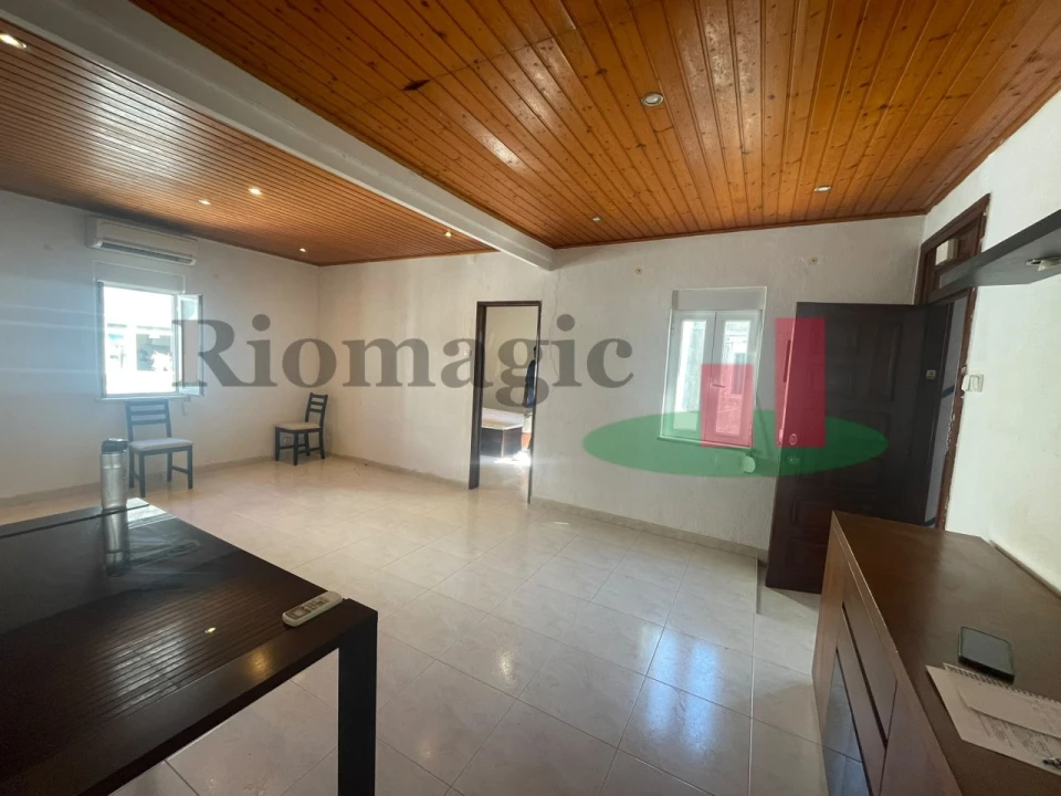 Apartamento T2 para Venda em Algés, Linda-A-Velha e Cruz Quebrada-Dafundo Foto 3