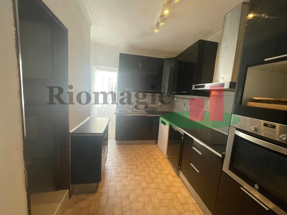 Apartamento T2 para Venda em Algés, Linda-A-Velha e Cruz Quebrada-Dafundo Foto 9