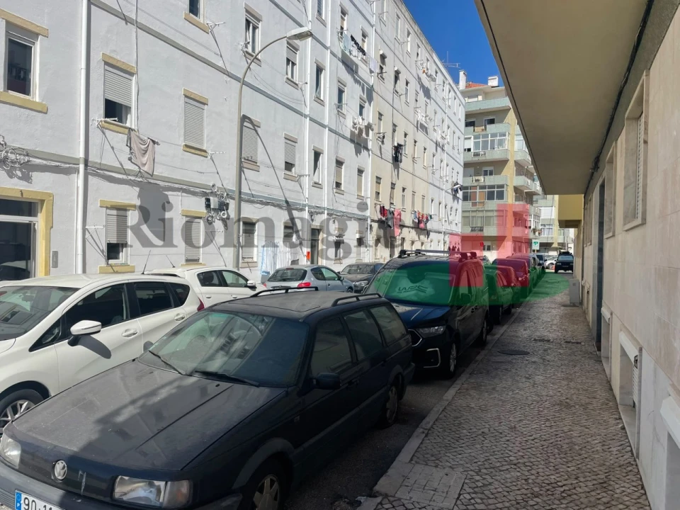 Apartamento T2 para Venda em Algés, Linda-A-Velha e Cruz Quebrada-Dafundo Foto 23