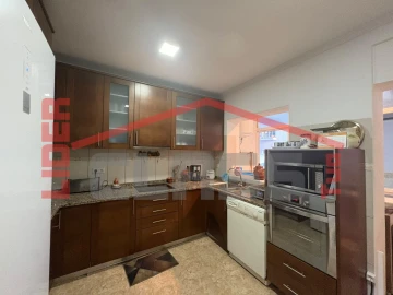 Quarto para Arrendamento em Mirandela