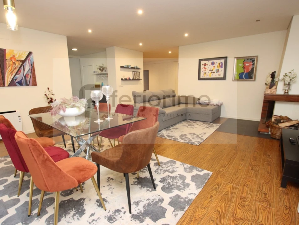 Apartamento T3 para Venda em Urgezes Foto 5