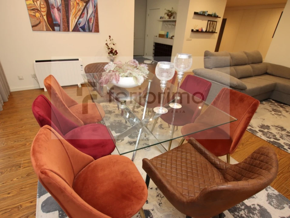 Apartamento T3 para Venda em Urgezes Foto 6