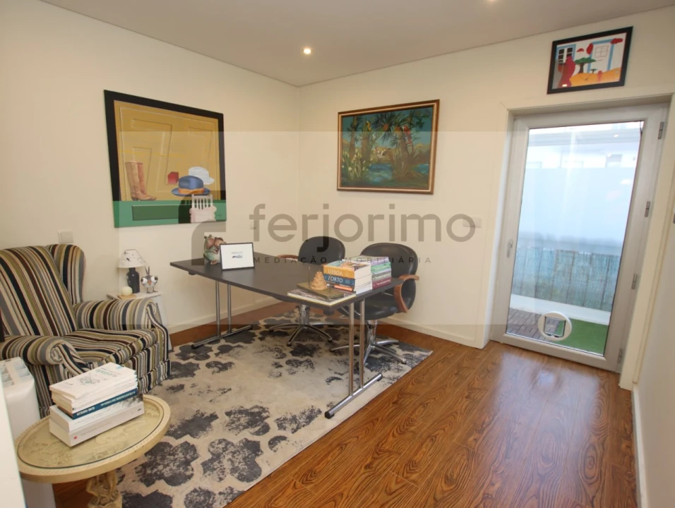 Apartamento T3 para Venda em Urgezes Foto 25