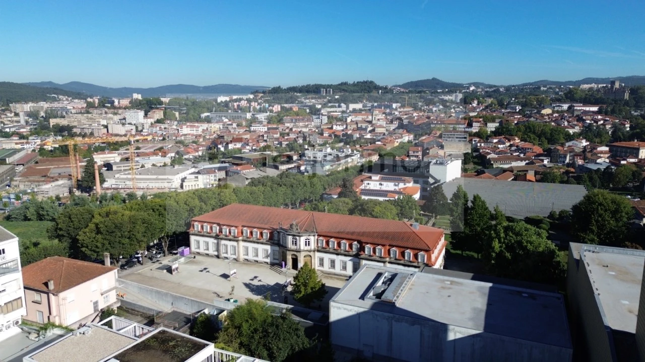 Apartamento T3 para Venda em Urgezes Foto 30