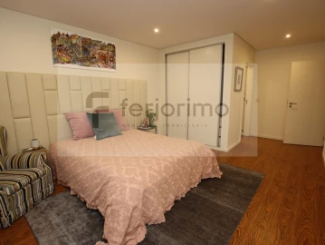 Apartamento T3 para Venda em Urgezes