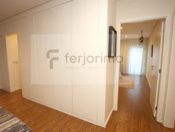 Apartamento T3 para Venda em Urgezes