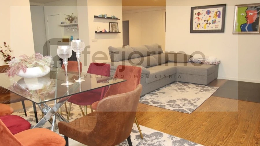 Apartamento T3 para Venda em Urgezes