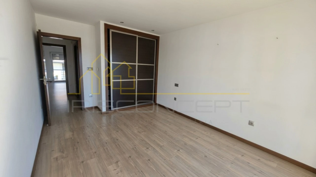 Moradia T3 para Venda em Leiria, Pousos, Barreira e Cortes Foto 16