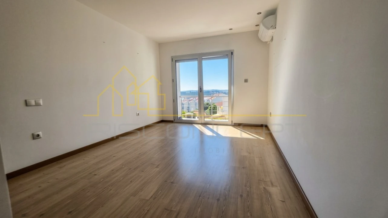 Moradia T3 para Venda em Leiria, Pousos, Barreira e Cortes Foto 17