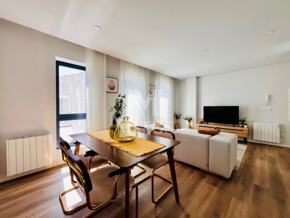 Apartamento T1 para Arrendamento em Santa Maria Maior e Monserrate e Meadela Foto 2