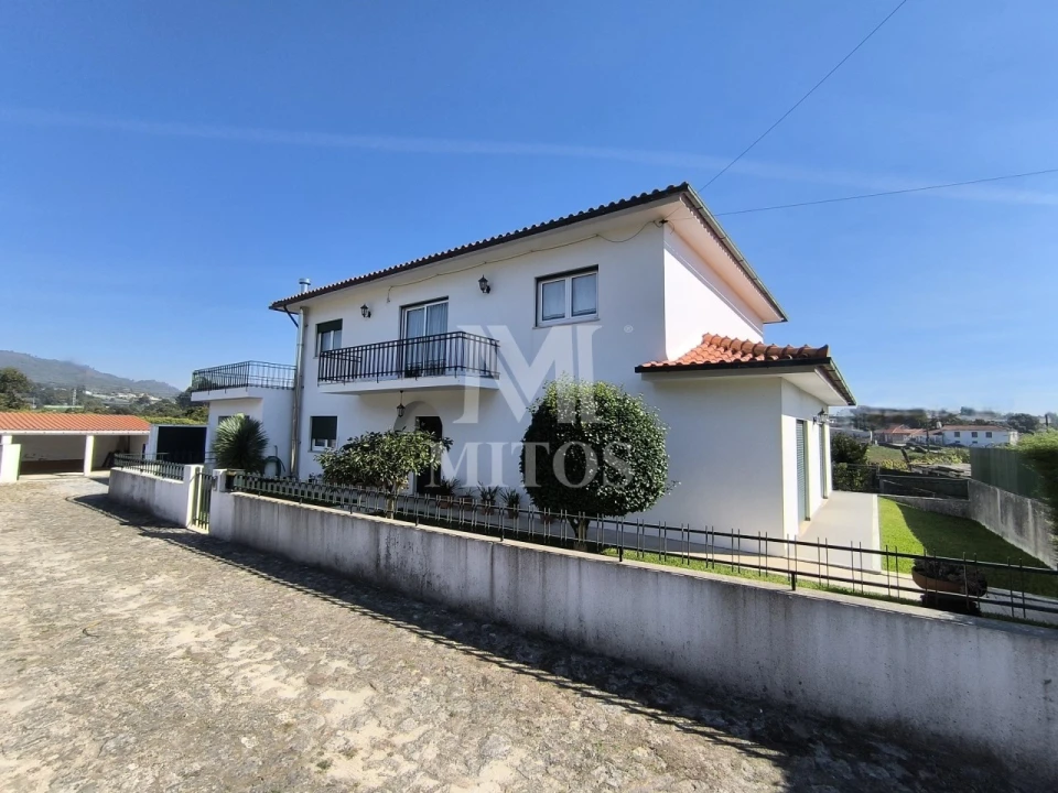 Moradia T4 para Venda em Santa Marta de Portuzelo Foto 2