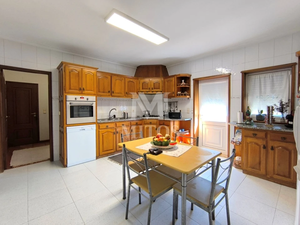 Moradia T4 para Venda em Santa Marta de Portuzelo Foto 3