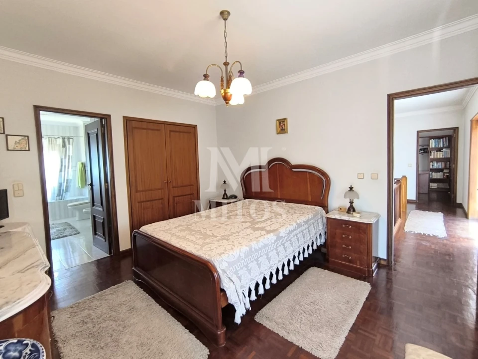 Moradia T4 para Venda em Santa Marta de Portuzelo Foto 7