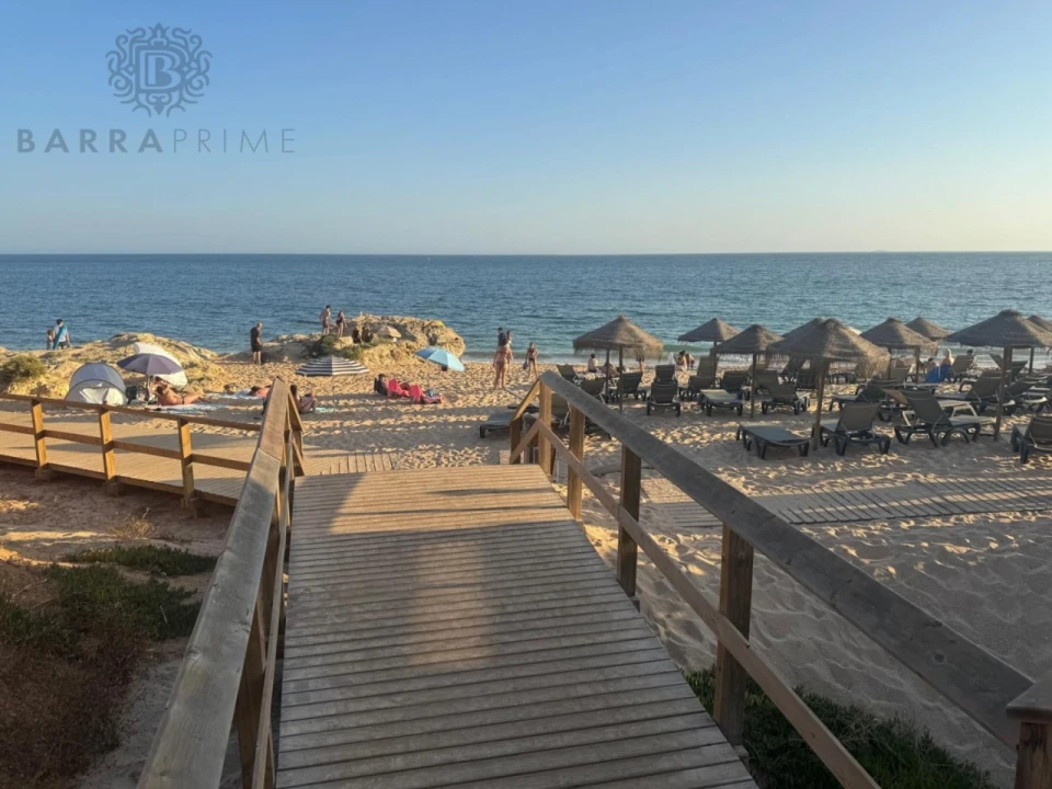 Moradia T2 para Venda em Albufeira e Olhos de Água Foto 2