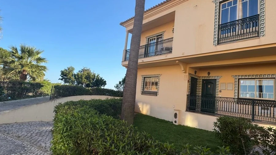 Moradia T2 para Venda em Albufeira e Olhos de Água