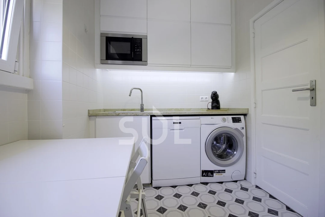 Apartamento T2 para Venda em Alvalade Foto 2