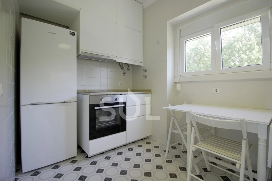 Apartamento T2 para Venda em Alvalade Foto 5