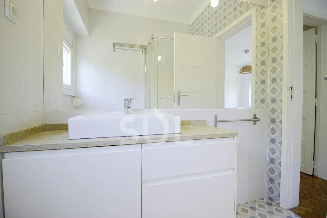 Apartamento T2 para Venda em Alvalade Foto 10