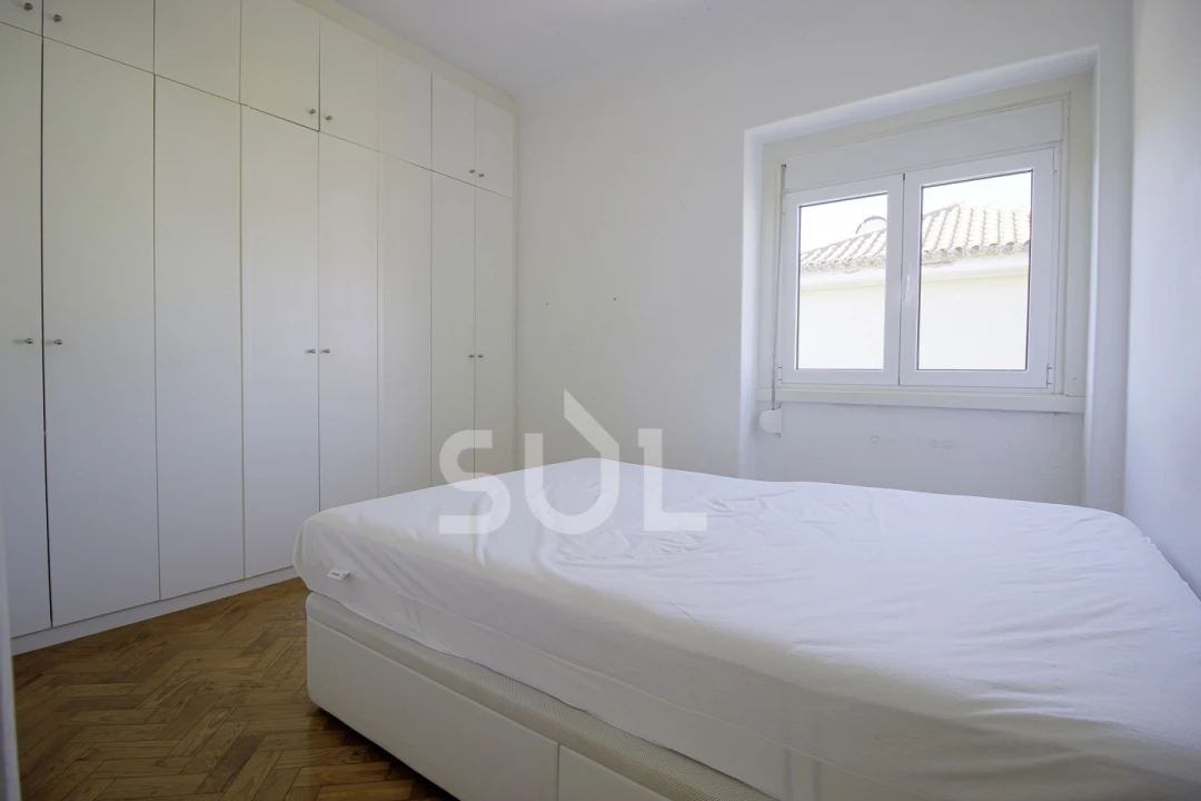 Apartamento T2 para Venda em Alvalade Foto 12