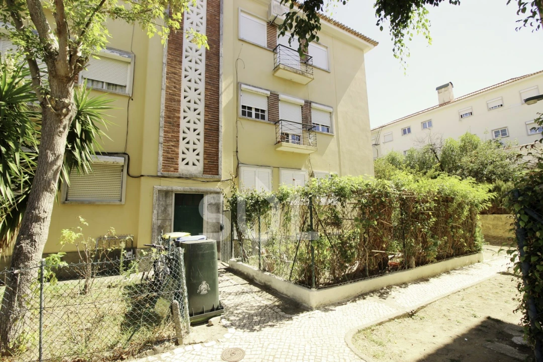 Apartamento T2 para Venda em Alvalade Foto 16