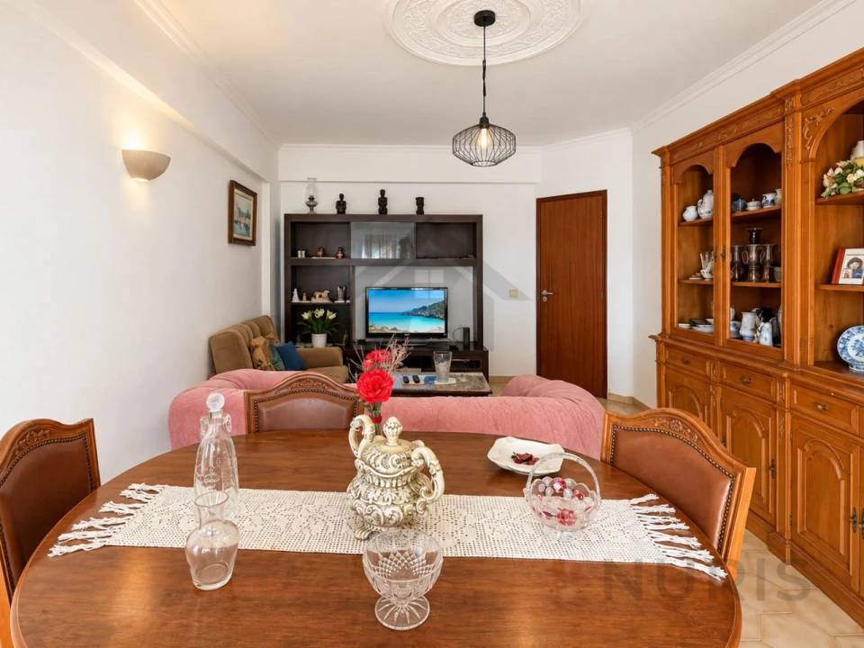 Apartamento T3 para Venda em Portimão Foto 2