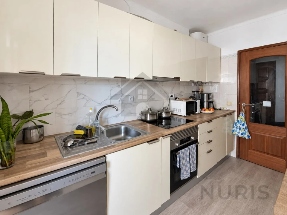 Apartamento T3 para Venda em Portimão Foto 3