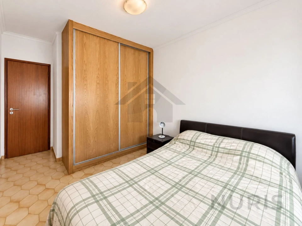 Apartamento T3 para Venda em Portimão Foto 6