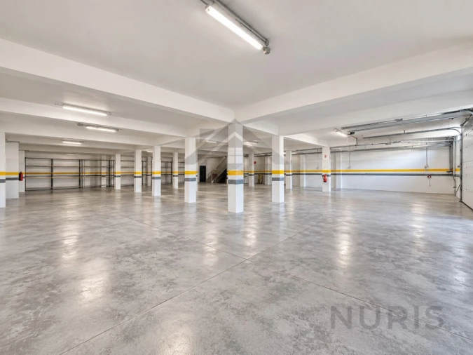 Armazém para Venda em Estômbar e Parchal Foto 8