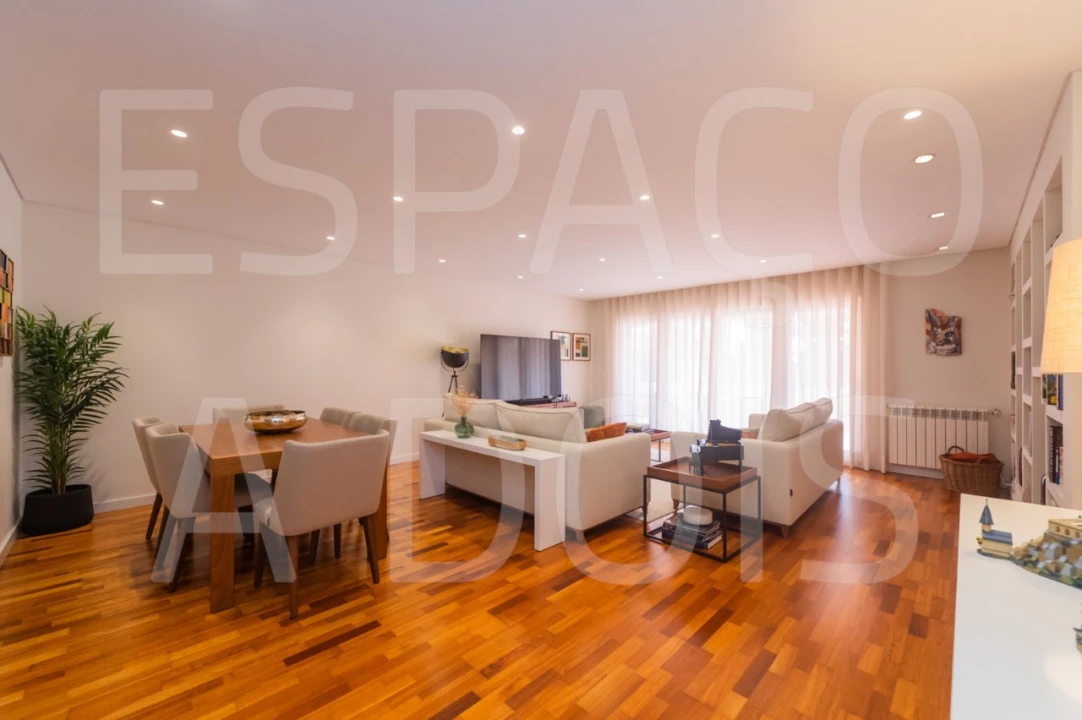 Apartamento T3 para Venda em Queluz e Belas Foto 7