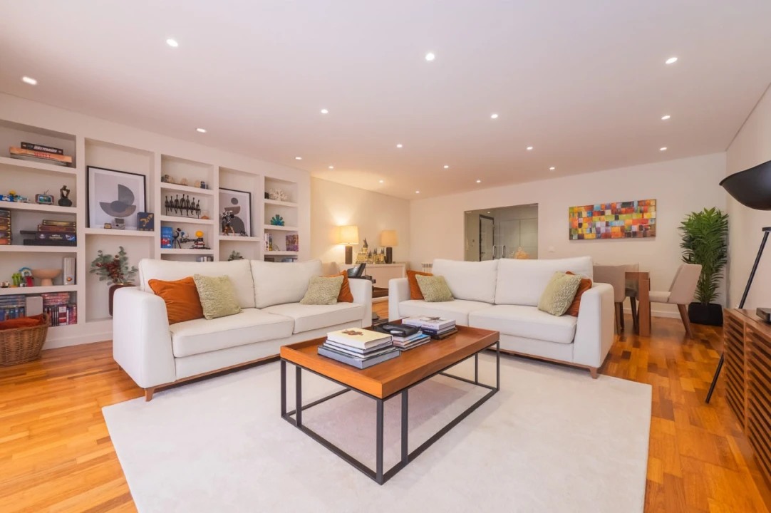 Apartamento T3 para Venda em Queluz e Belas Foto 1