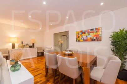 Apartamento T3 para Venda em Queluz e Belas