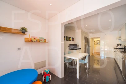 Apartamento T3 para Venda em Queluz e Belas