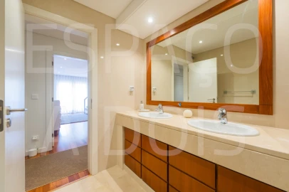 Apartamento T3 para Venda em Queluz e Belas