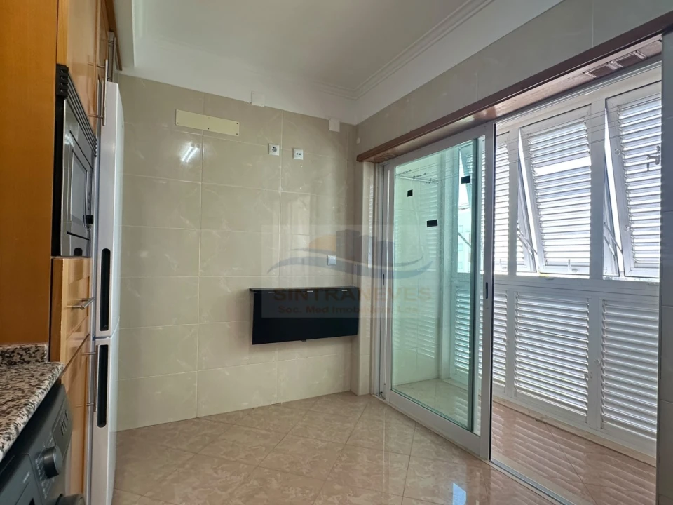 Apartamento T3 para Venda em Mina de Água Foto 5