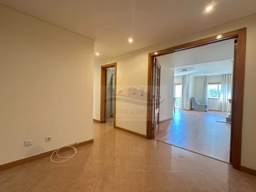 Apartamento T3 para Venda em Mina de Água