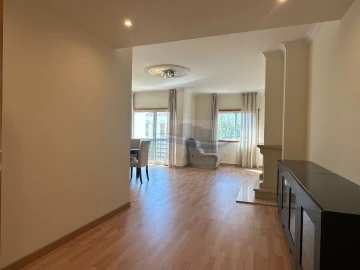 Apartamento T3 para Venda em Mina de Água