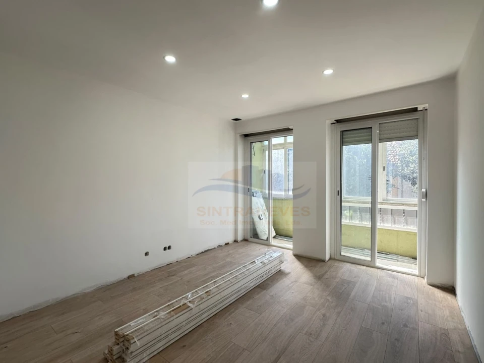 Apartamento T3 para Venda em Mina de Água Foto 1