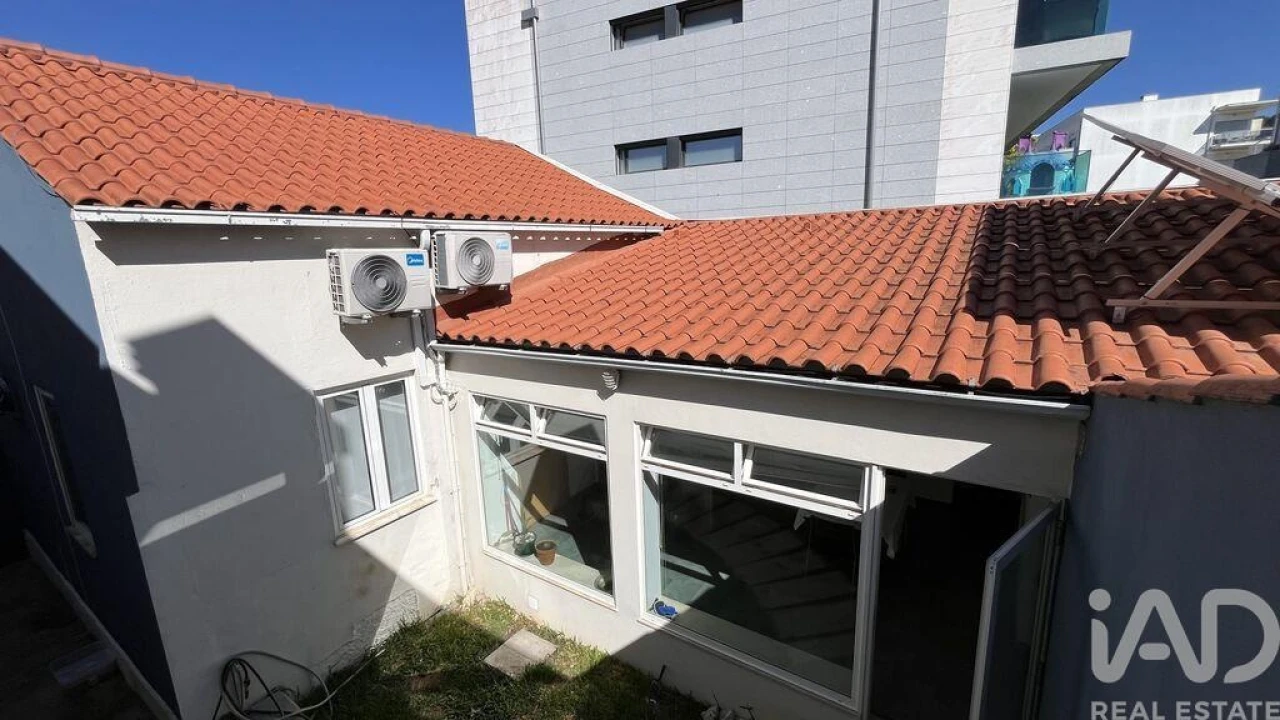 Moradia T3 para Venda em Santo Antonio dos Olivais Foto 31